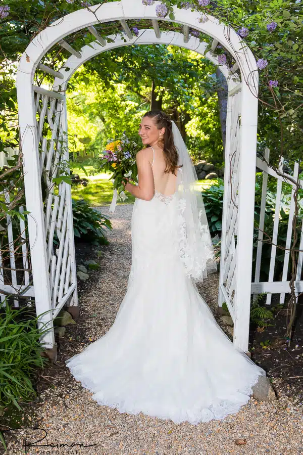 Rustic Wedding at Smith Barn in Peabody, Rustic Wedding, Wedding Photography, Wedding Photographer, Smith Barn Wedding Photographer, Smith Barn Wedding, Reiman Photography, Peabody Wedding Photographer