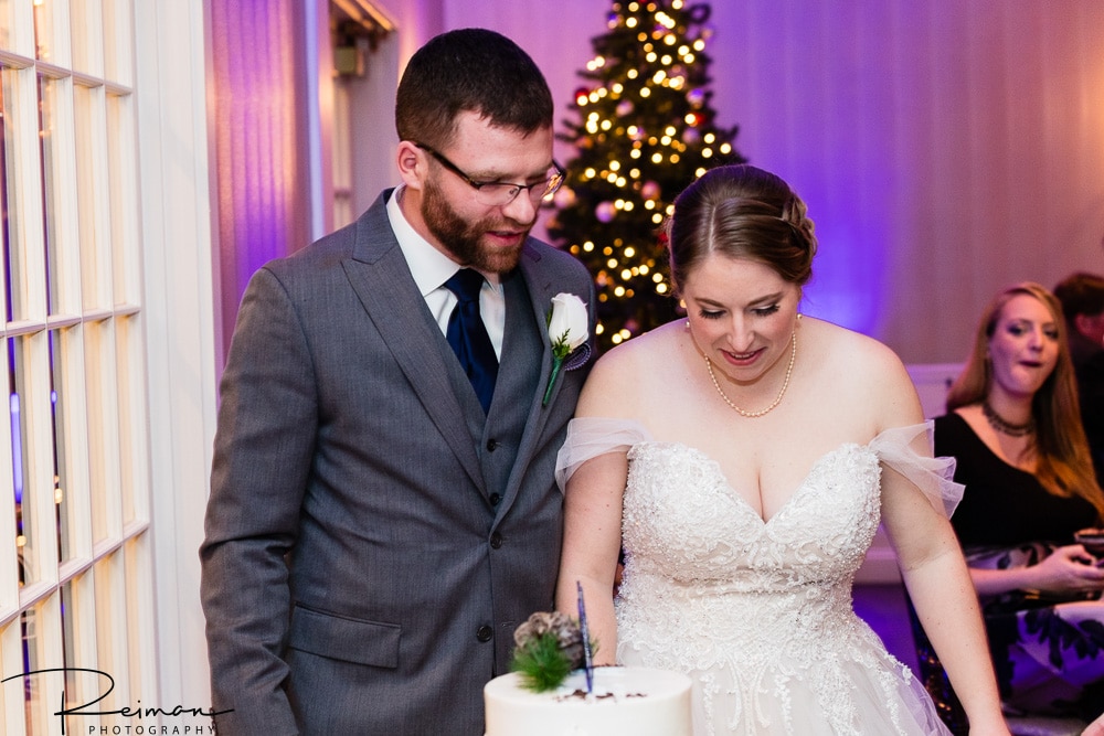 Chocksett Inn Wedding, Wedding Photographer, Wedding Photography, Chocksett Inn Preferred Vendor, Reiman Photography, Winter, December Wedding