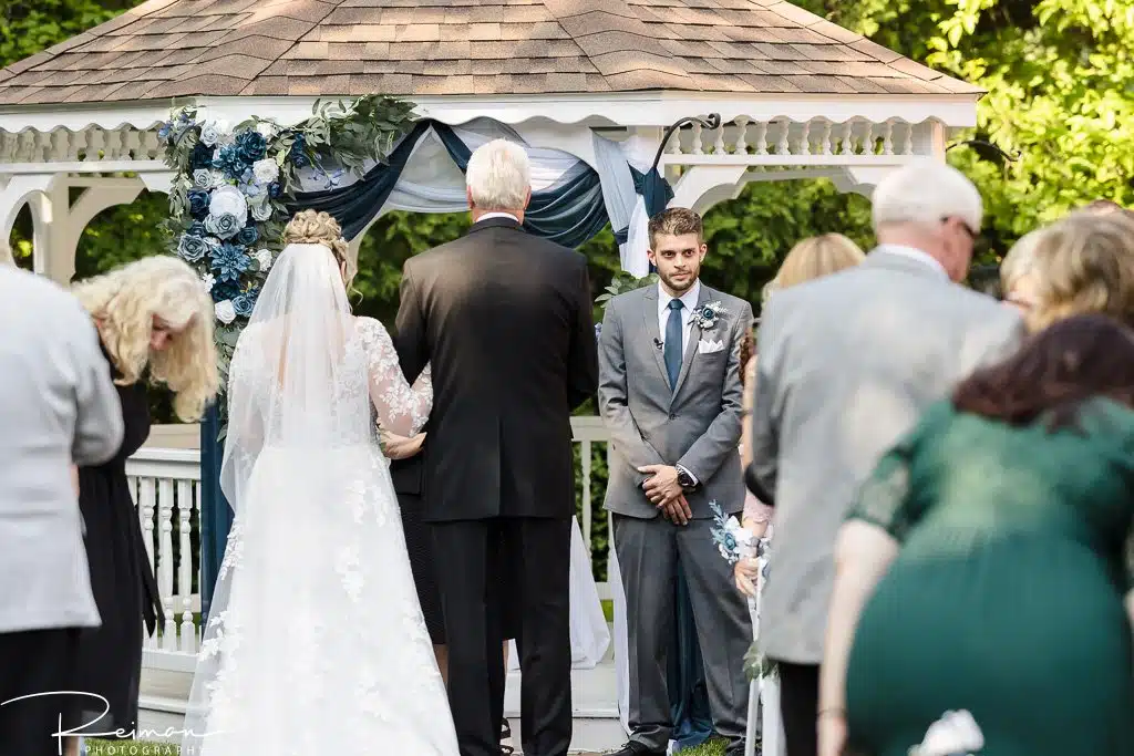 Chocksett Inn, Wedding, Reiman Photography, Wedding Photography, Wedding Photographer, Chocksett Inn Wedding, Spring Wedding, Sterling, MA