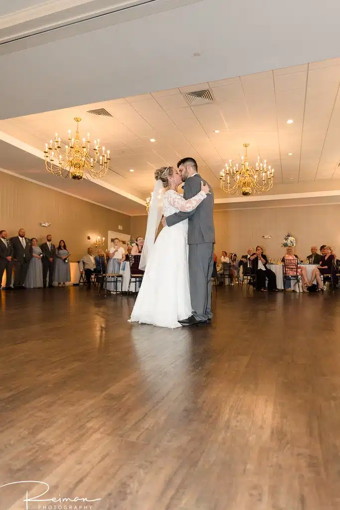 Chocksett Inn, Wedding, Reiman Photography, Wedding Photography, Wedding Photographer, Chocksett Inn Wedding, Spring Wedding, Sterling, MA