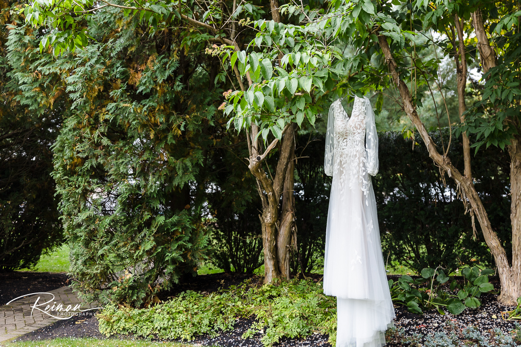 Chocksett Inn, Wedding, Fall Wedding, Chocksett Inn Wedding Photographer, Worcester Wedding Photographer, Boston Wedding Photographer, Reiman Photography Sterling Wedding Photographer