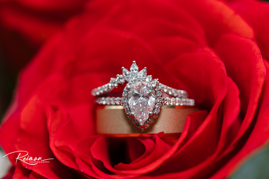 Chocksett Inn, Wedding, Fall Wedding, Chocksett Inn Wedding Photographer, Worcester Wedding Photographer, Boston Wedding Photographer, Reiman Photography Sterling Wedding Photographer