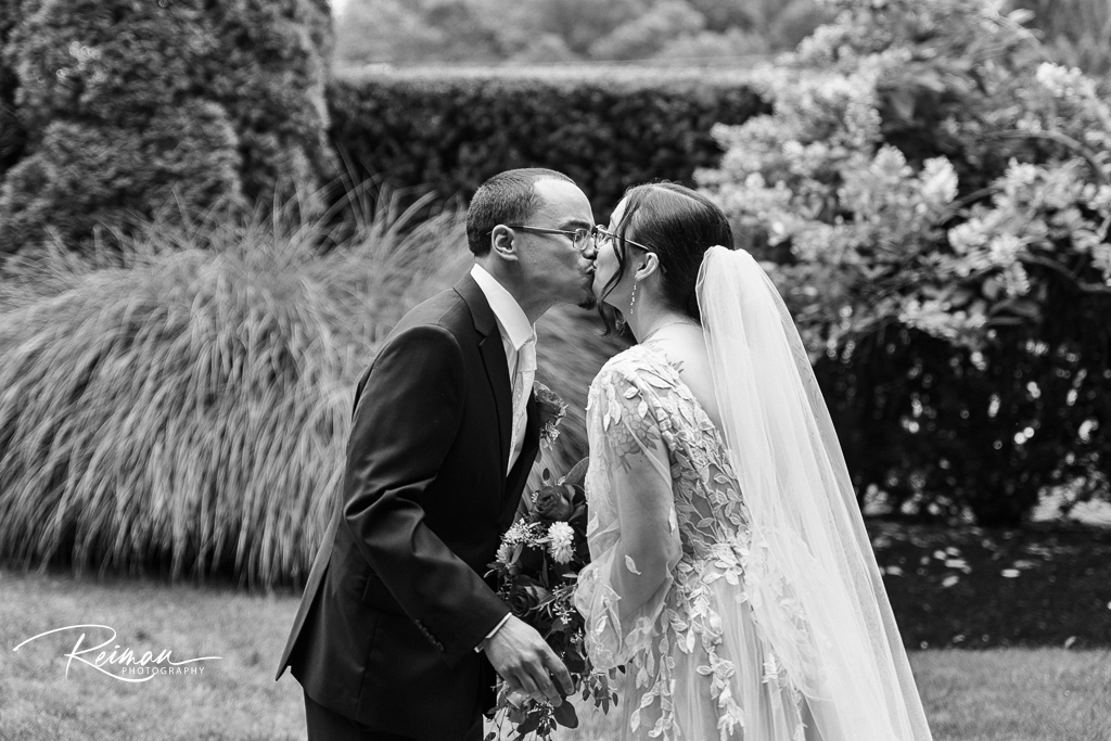 Chocksett Inn, Wedding, Fall Wedding, Chocksett Inn Wedding Photographer, Worcester Wedding Photographer, Boston Wedding Photographer, Reiman Photography Sterling Wedding Photographer