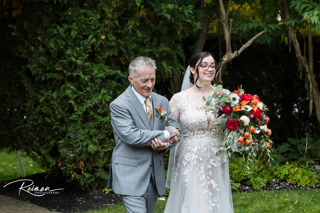 Chocksett Inn, Wedding, Fall Wedding, Chocksett Inn Wedding Photographer, Worcester Wedding Photographer, Boston Wedding Photographer, Reiman Photography Sterling Wedding Photographer