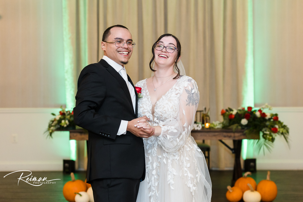 Chocksett Inn, Wedding, Fall Wedding, Chocksett Inn Wedding Photographer, Worcester Wedding Photographer, Boston Wedding Photographer, Reiman Photography Sterling Wedding Photographer