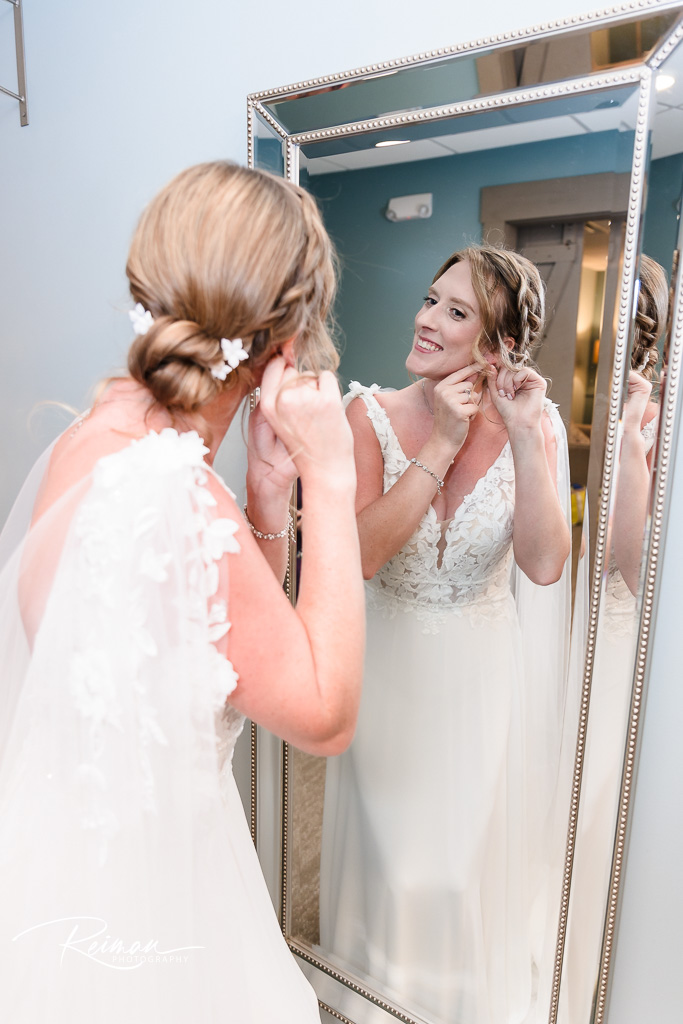 Wedding at the Barn at Wight Farm, Wedding, Barn at Wight Farm, Reiman Photography, Worcester Wedding Photographer, Boston Wedding Photographer, Sturbridge Wedding Photographer, Summer Wedding, Barn Wedding