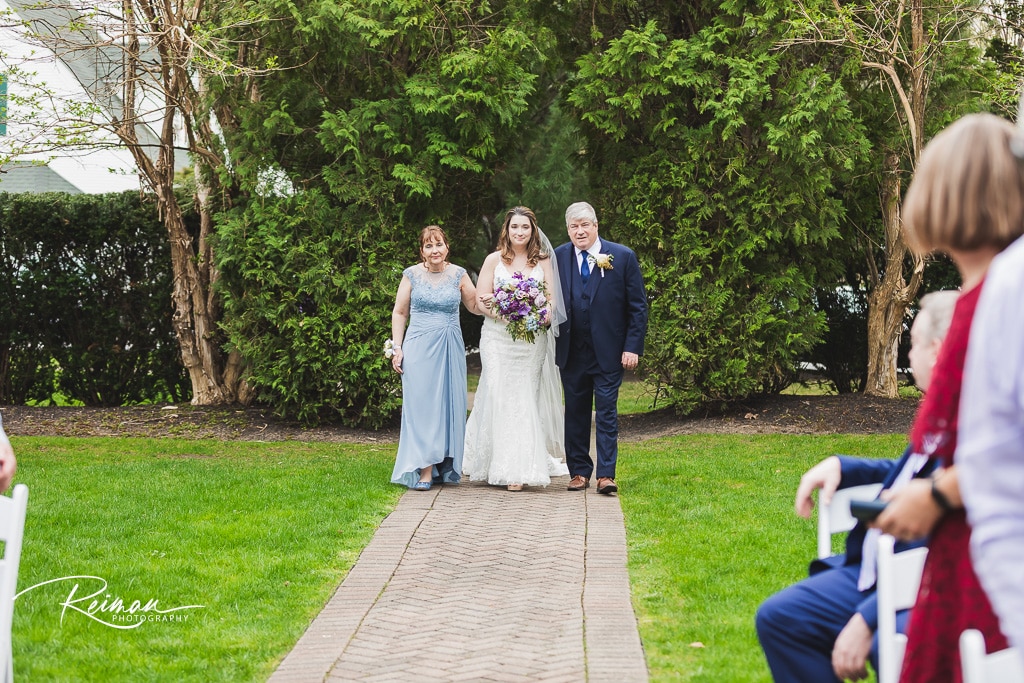 Chocksett Inn, Wedding, Early Spring Wedding, Chocksett Inn Wedding Photographer, Worcester Wedding Photographer, Boston Wedding Photographer, Reiman Photography Sterling Wedding Photographer
