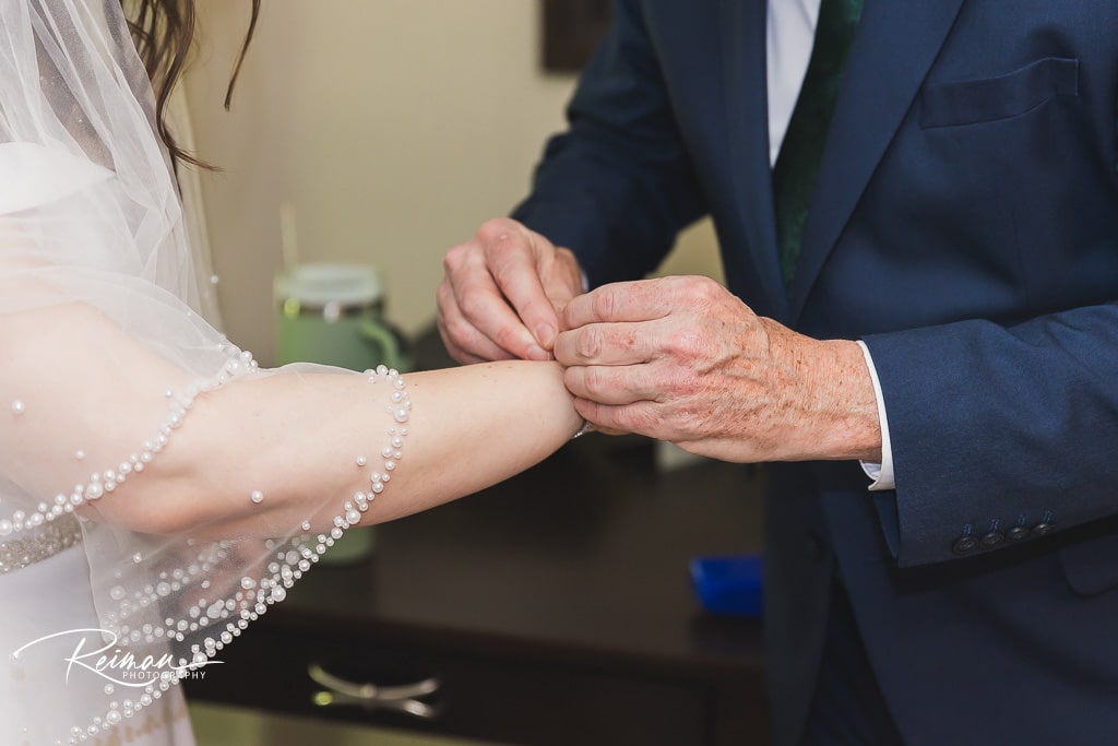 Chocksett Inn, Wedding, Spring Wedding, Chocksett Inn Wedding Photographer, Worcester Wedding Photographer, Boston Wedding Photographer, Reiman Photography Sterling Wedding Photographer