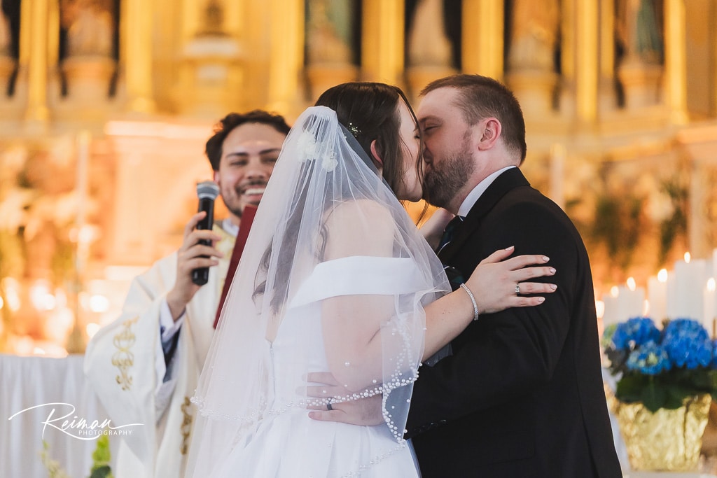 Chocksett Inn, Wedding, Spring Wedding, Chocksett Inn Wedding Photographer, Worcester Wedding Photographer, Boston Wedding Photographer, Reiman Photography Sterling Wedding Photographer