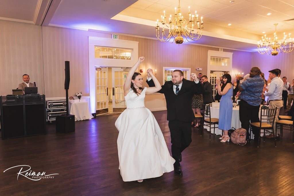 Chocksett Inn, Wedding, Spring Wedding, Chocksett Inn Wedding Photographer, Worcester Wedding Photographer, Boston Wedding Photographer, Reiman Photography Sterling Wedding Photographer